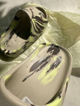 Шлепки Yeezy 11066 - image 7 - Photo 7