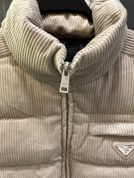 Жилетка Prada 11555 - image 3 - Photo 3