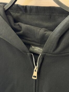 Кофта Balenciaga 12518 - image 2 - Photo 2